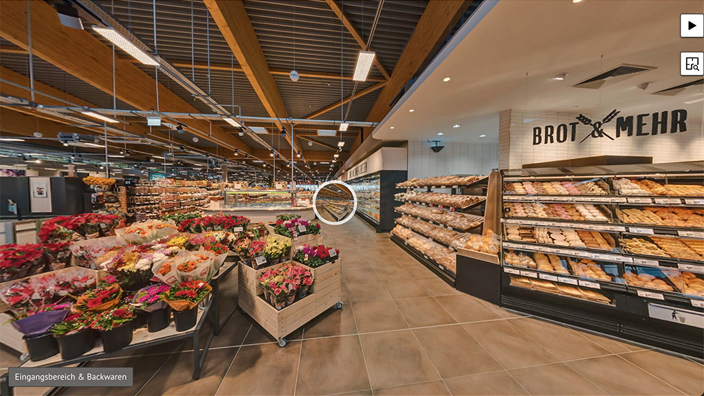 Eingangsbereich des REWE Supermarktes in Mahlsdorf